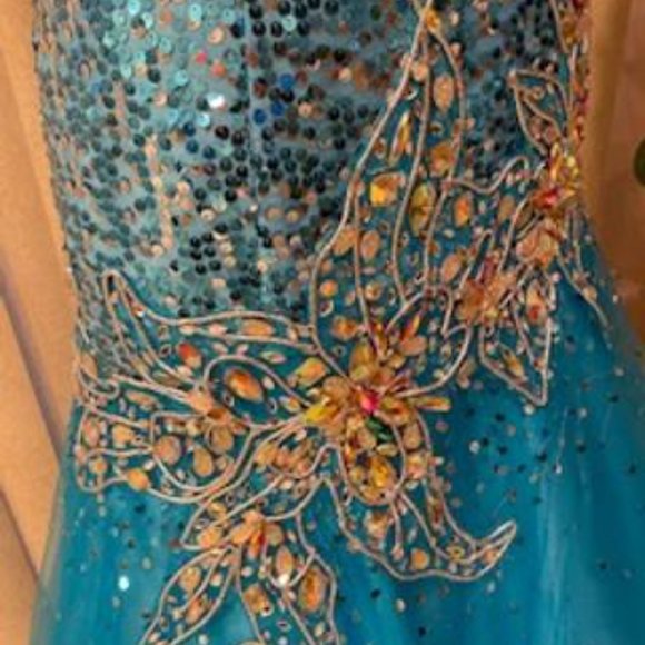 Stunning Turquoise Strapless Embellished Formal Evening Gown Size 6 - Picture 5 of 8